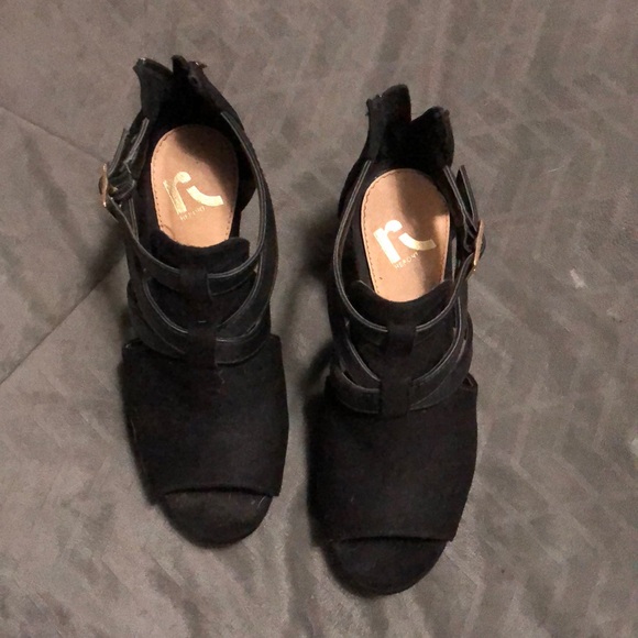 Women’s black wedges - Picture 3 of 4